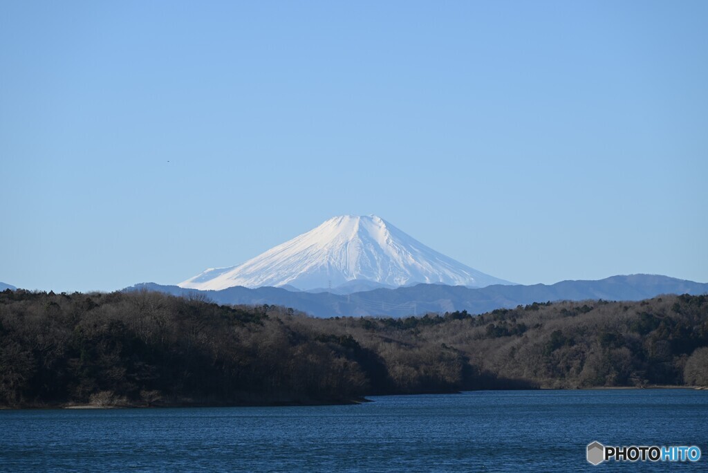 湖面と富士山