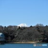 取水塔と富士山