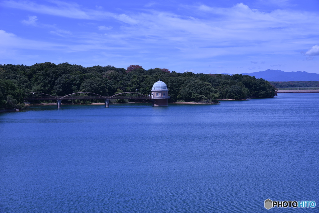 夏の湖