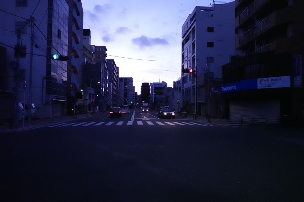 夜の交差点