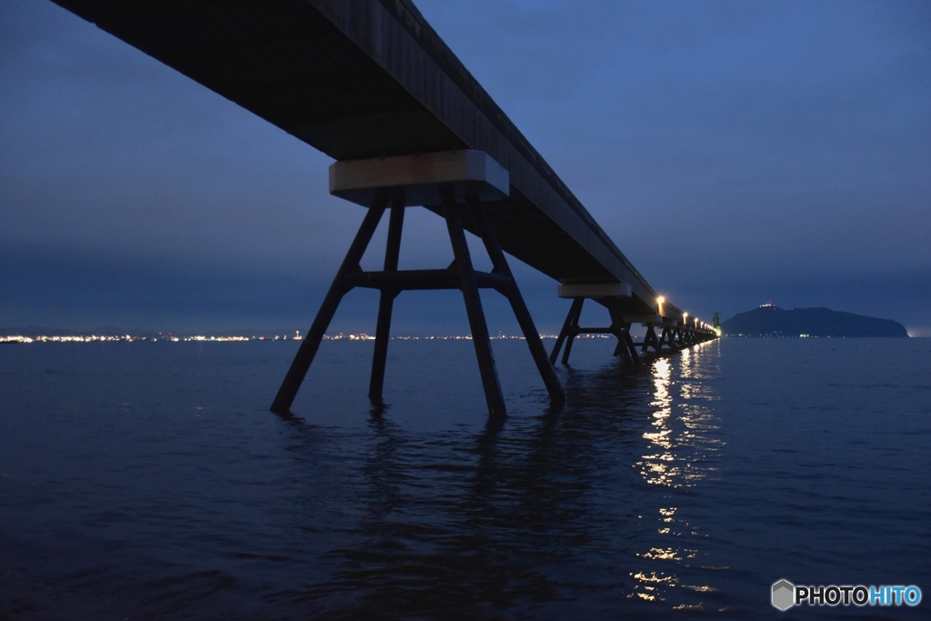 夜の桟橋