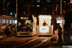 眩しい花電車