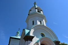 青空の下の教会