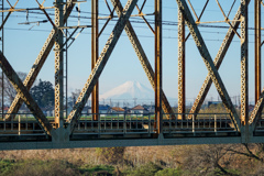 野田線の鉄橋と富士山