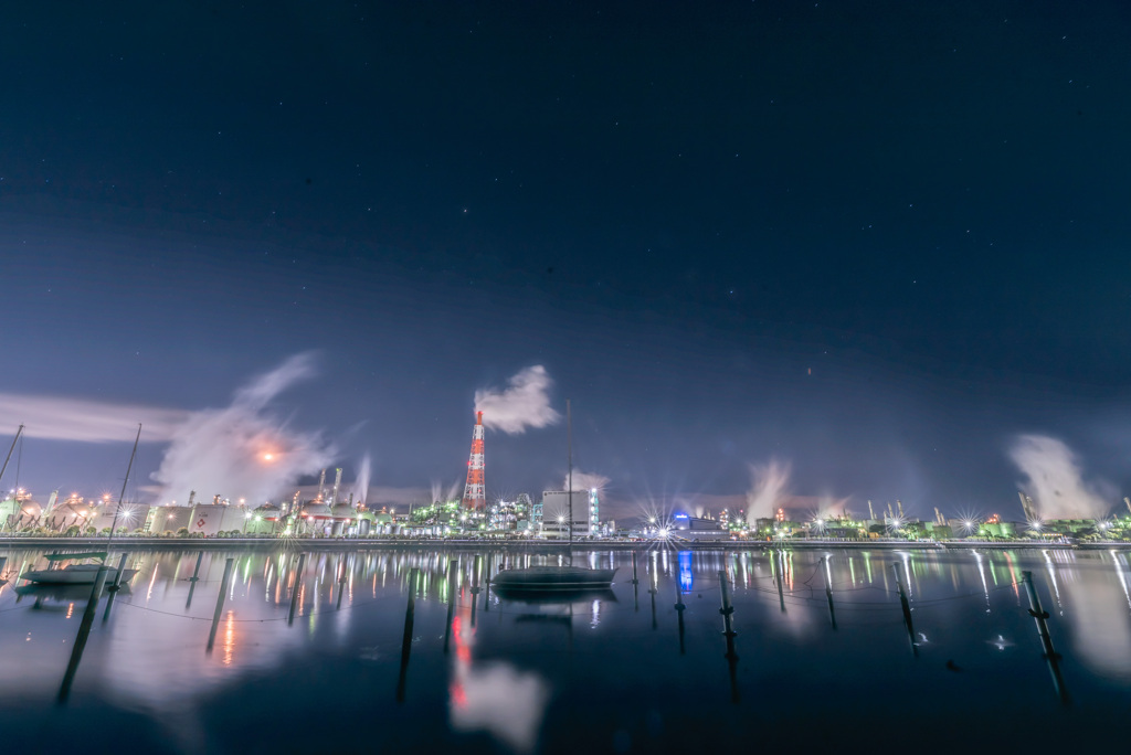 真夜中の四日市コンビナート夜景