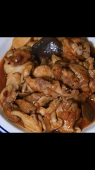 鳥手羽元ともも肉の猟師風煮込み 鳥手羽元ともも肉の猟師風煮込み