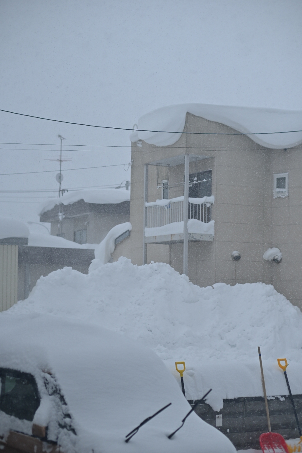 危険な雪庇！