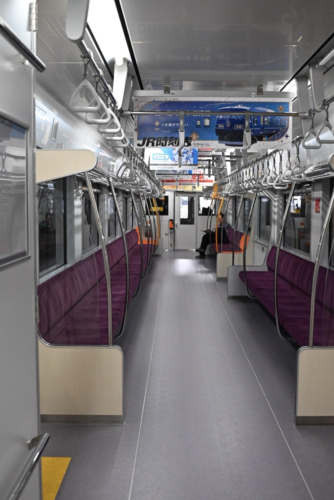 737系電車の車内