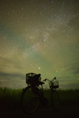 　自転車と星空