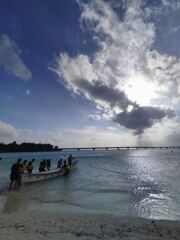 海に向かう漢達