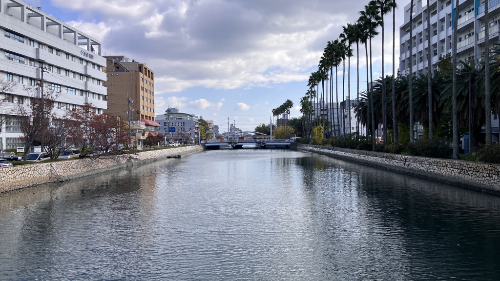 普段は自動車で通り過ぎる場所