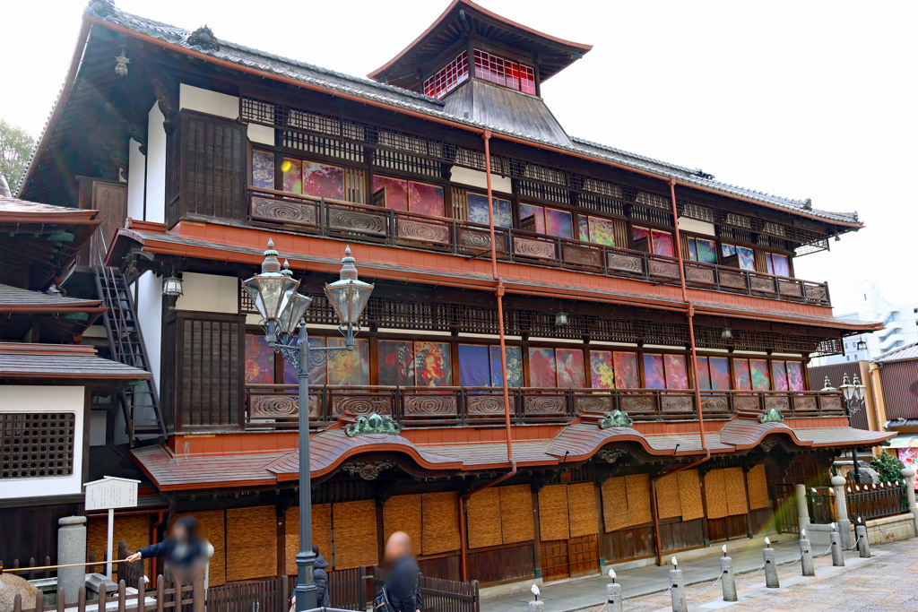 愛媛県松山市　道後温泉本館　有料休憩室２