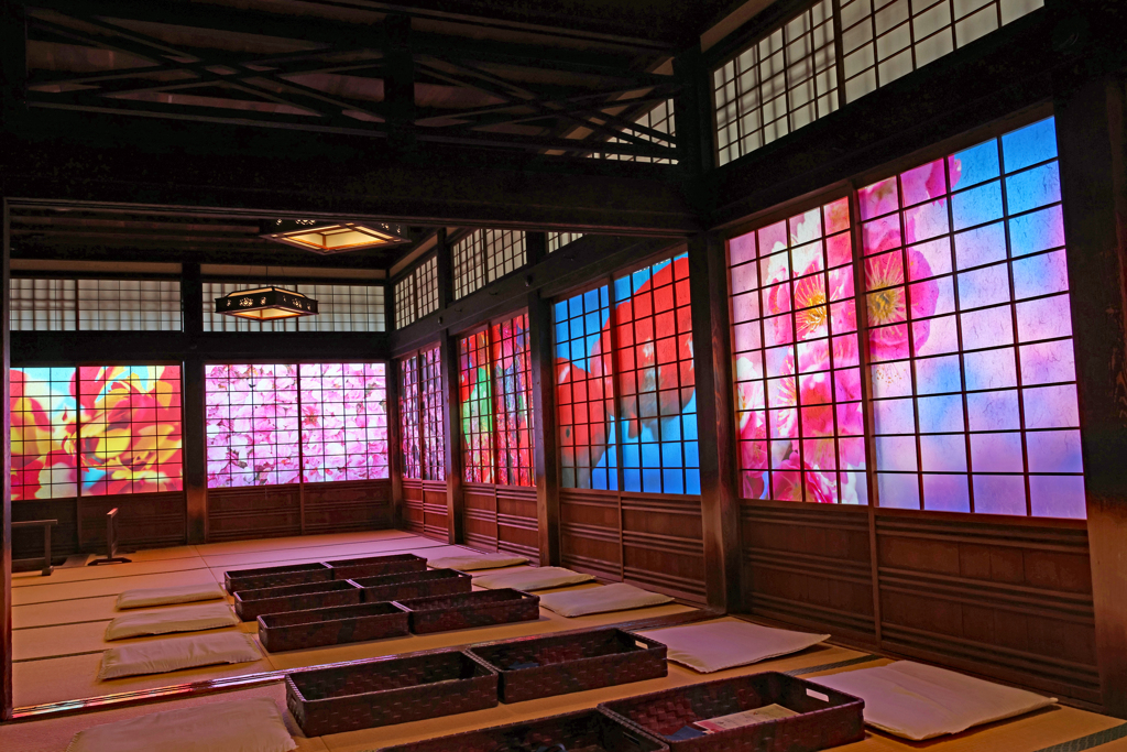 愛媛県松山市　道後温泉本館　有料休憩室　室内