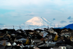 人の生活と霊峰