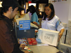 任天堂「Wii」米国発売（田村泰彦、2006年）