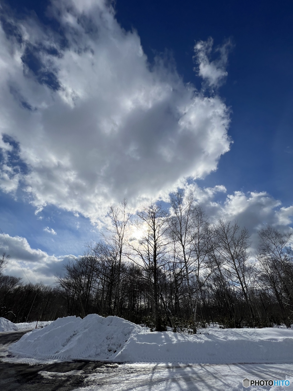 雲の隙間に