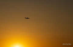 夕陽の空に