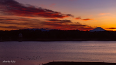 夕焼けの多摩湖