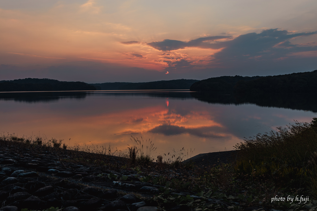 lake sunset view