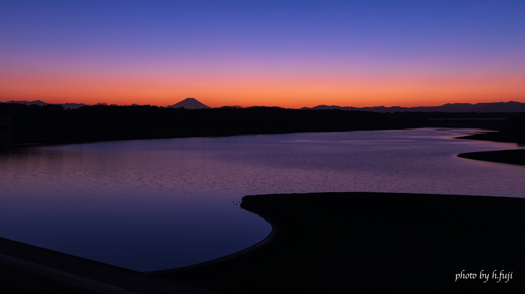 雲ひとつない（マジックアワーの景）