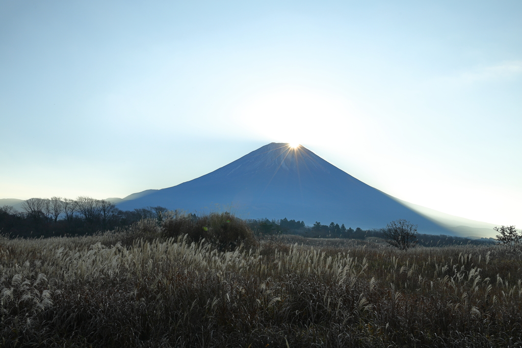 山頂輝く