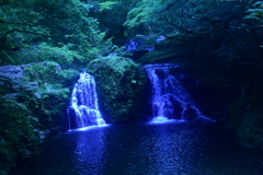 滝二流れ冷えてます