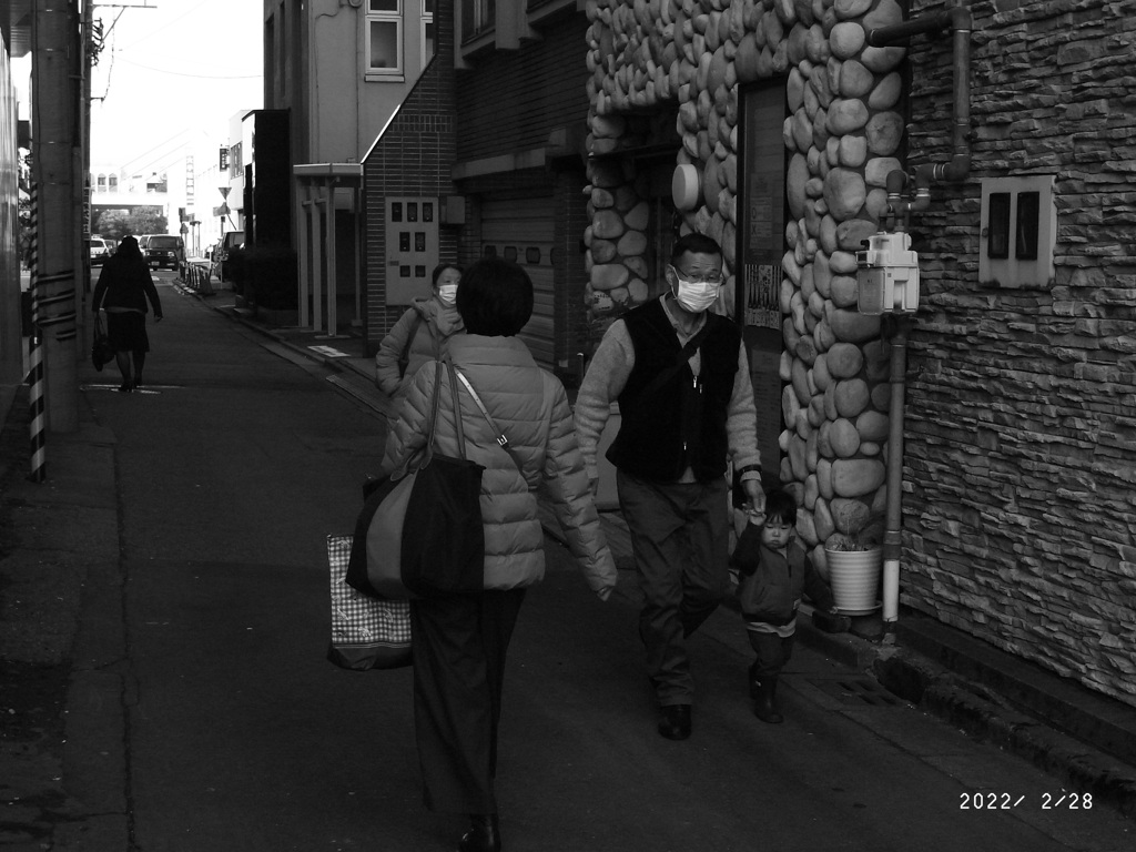 孫と散歩　RICOH GX200