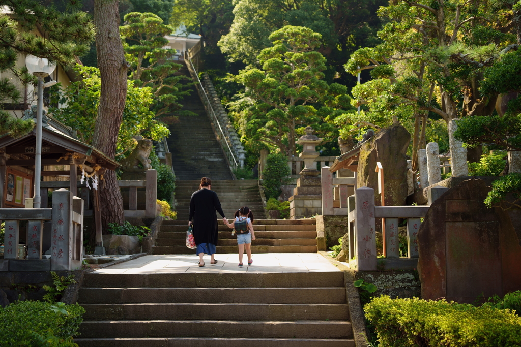 神社の中の保育園へ