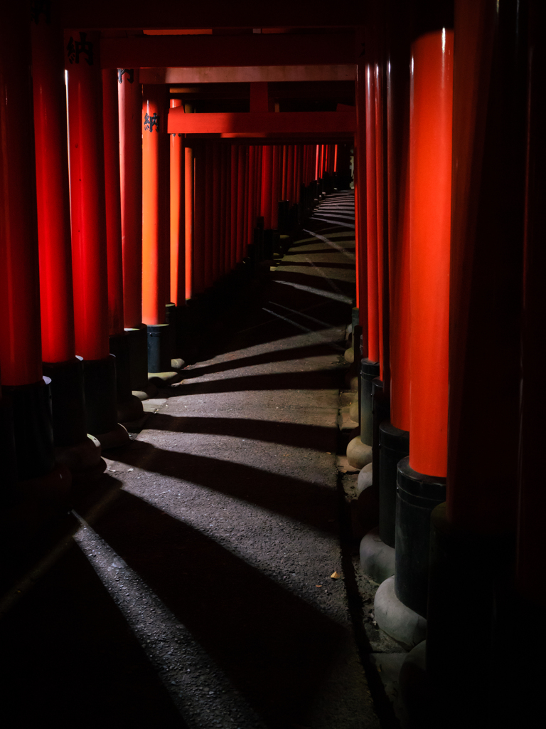 赫の夜道の模様