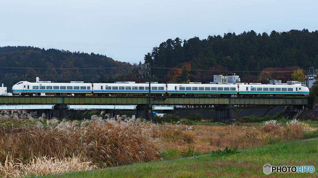 しらゆき…上沼垂色車両  