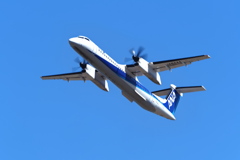 プロペラ機
