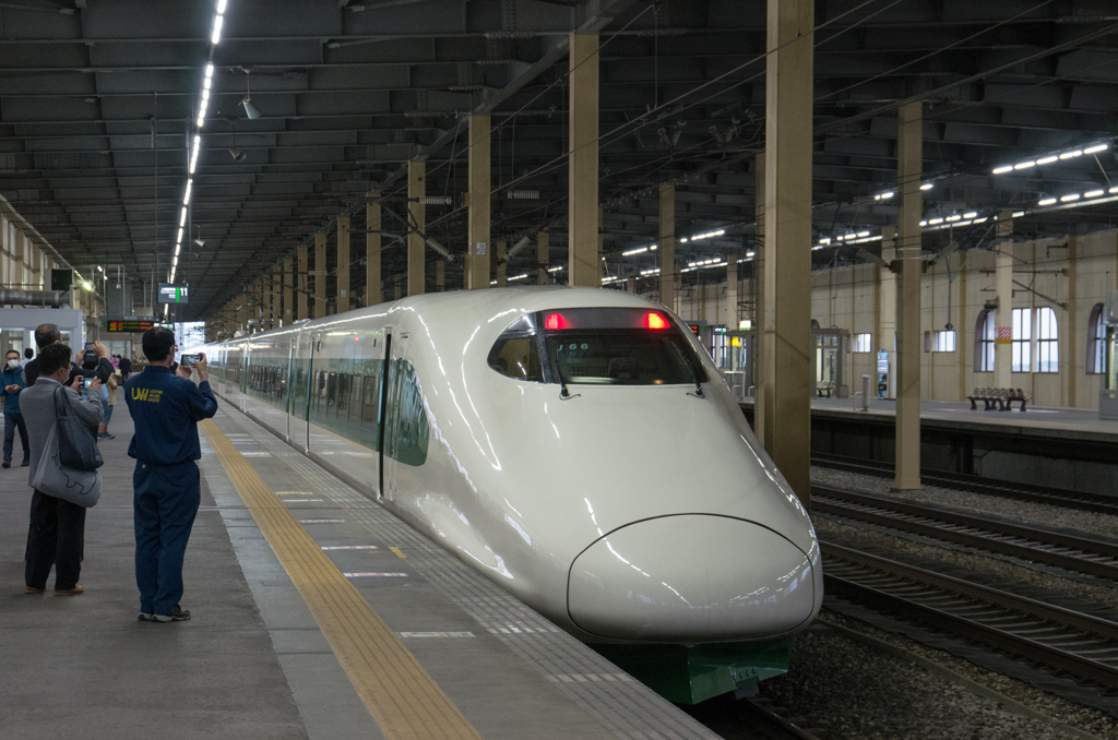 懐かしの200系カラー新幹線