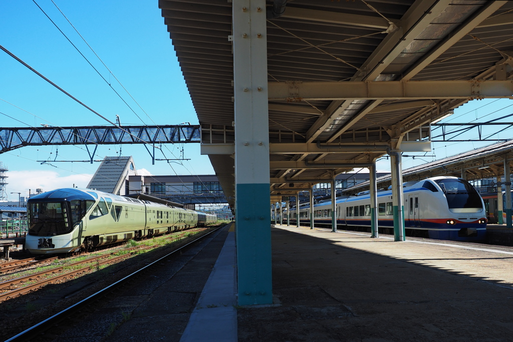 Train Suite 四季島と特急しらゆき 