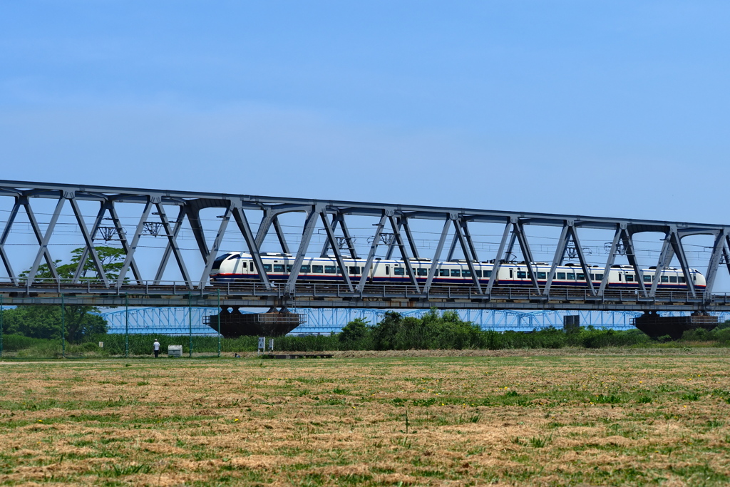 橋梁渡る・いなほ3号