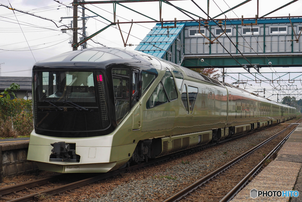 折り返しの新津駅に向かう四季島