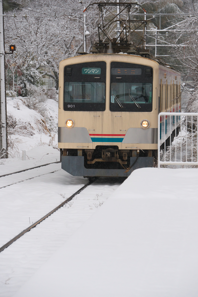 雪のローカル線