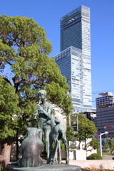 天王寺公園内「いのちいきいき」像