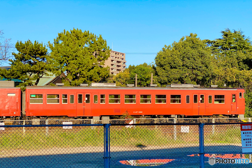 オレンジ色の列車