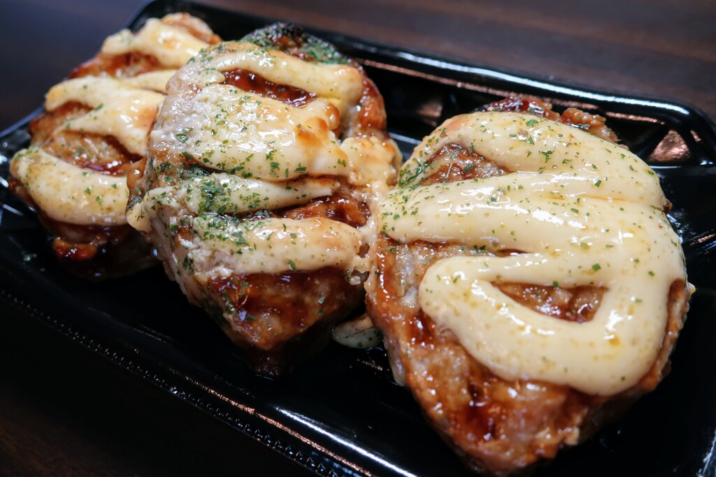 国産鶏のつくねチーズ焼き