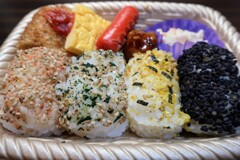 俵むすびおかずセット