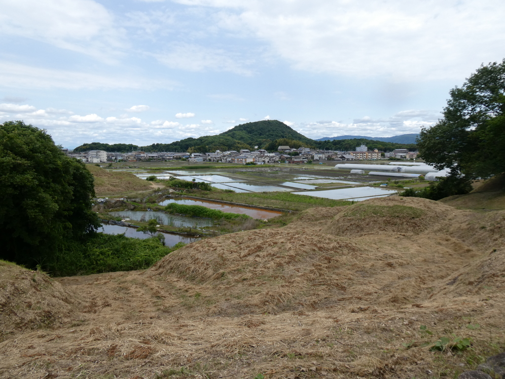 古墳群と神の山