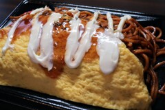 オム焼そば