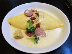 クリームオムライス