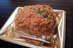 和豚もち豚デカメンチカツ