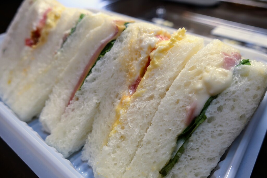 ハムチーズタマゴサンド