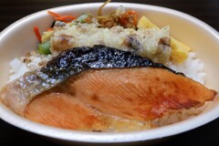 もちミニ、しゃけ弁当