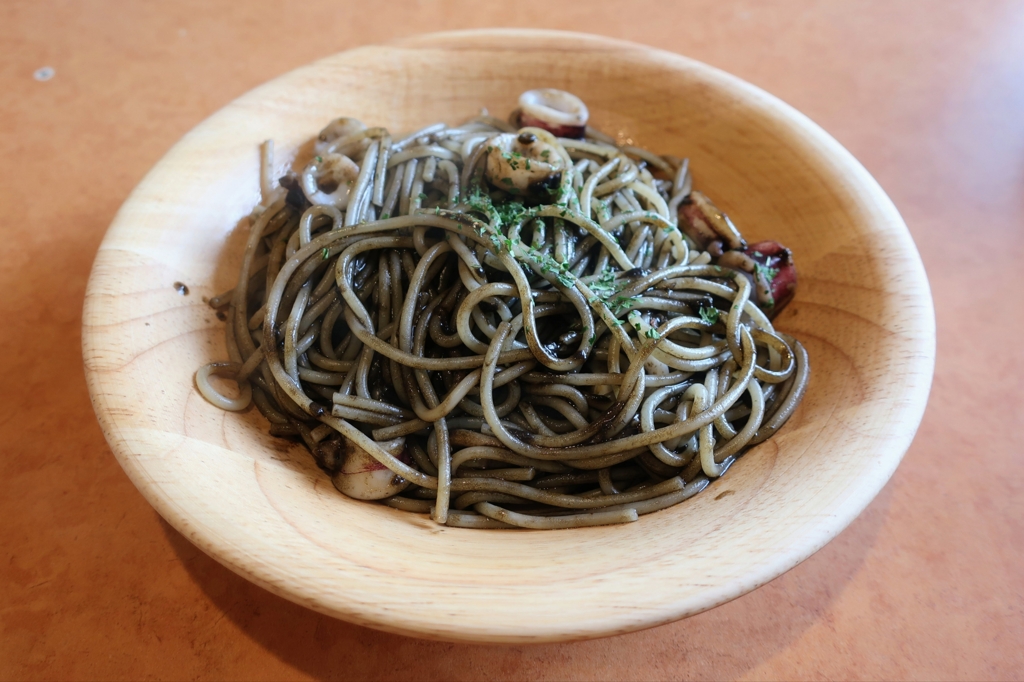 イカの墨入りセピアソース