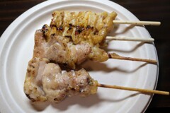 焼鳥もも塩と焼鳥かわ塩