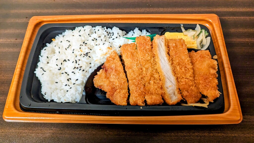 とんかつ弁当