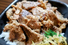 カットステーキ弁当